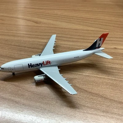 Aereo Airbus Trasporto A300 - B4F Herpa - Immagine 1 di 4