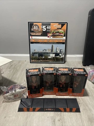 2007 Cincinnati Bengals Burger King Bobblehead Display, mini team football NFL Cover