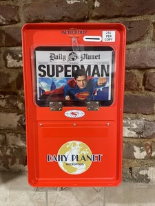 NEW 2025 Superman Popcorn Bucket Tin- Daily Planet AMC Exclusive Newspaper Stand - Picture 1 of 4