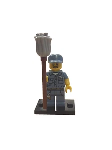 LEGO Series 15 Collectible Minifigures 71011 - Janitor MAKE AN OFFER! - Picture 1 of 1