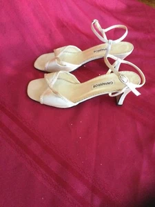 Women dress sandal Made By Caparros size 8 1/2 2 “ heel , Leather Sole - Picture 1 of 3