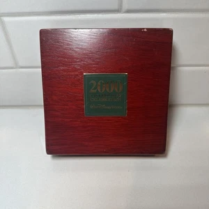 Walt Disney World Cast Member "2000" Holiday Celebration 5 Pin Set in Wooden Box - Picture 1 of 5