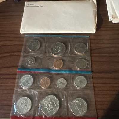 1980 US Uncirculated coin set.  D & P Mint. 13 Coins Total in original envelopes - Image 1 of 4
