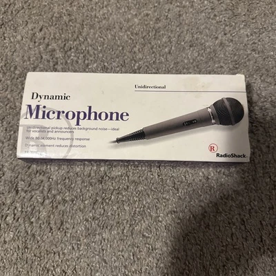 Radio Shack DYNAMIC 33-3018 Dynamic Microphone w/ 20 Ft Cord - Image 1 of 4
