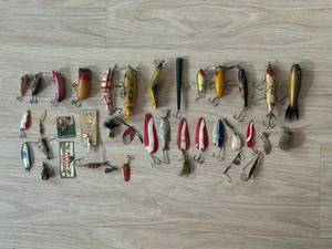 Vintage Fishing Lure Lot Glass Eye Jitterbug Assorted (38) - Picture 1 of 16