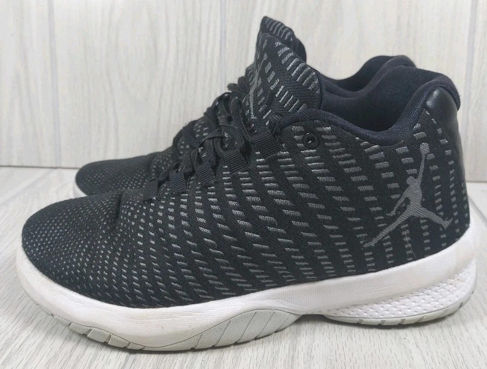Баскетбольные кроссовки Nike Air Jordan B.Fly черные серебристые размер 7 881444-011 - Изображение 1 из 4