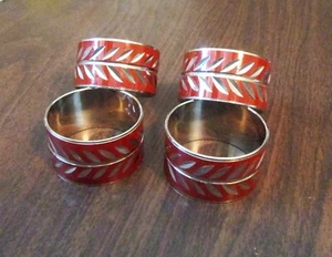 Red and Silver Toned Napkin Ring Holders Set of 4 Metal - Vintage Hong Kong - Picture 1 of 3