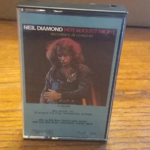 Neil Diamond Hot August Night MCA Label  Cassette - Foto 1 di 3