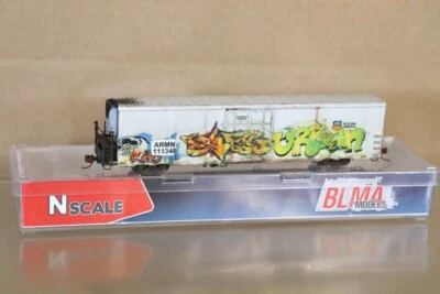 BLMA MODELS 15041 N WEATHERED UNION PACIFIC ARMN TRINITY 64' REEFER CAR 111348 - Image 1 of 4