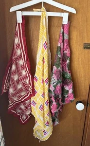 3 mehrfarbige Seidentücher ohne Marke - Bild 1 von 5