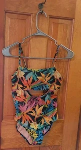 Girls swimsuit size 10/12 - Picture 1 of 4