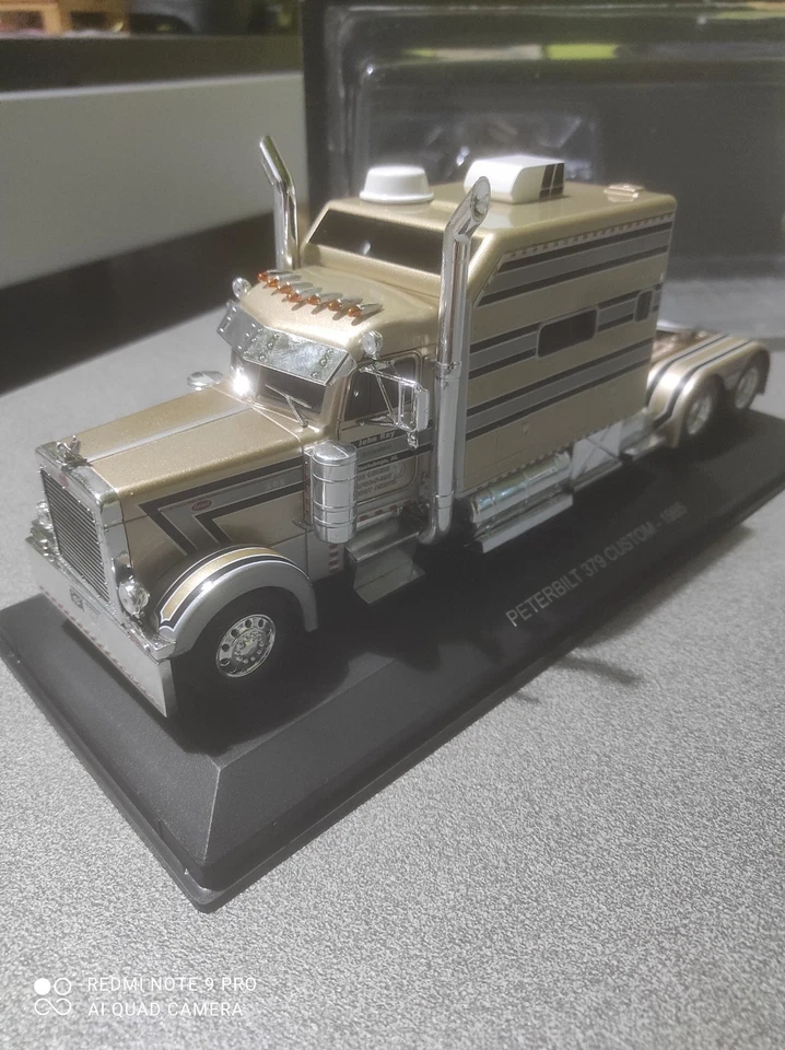 Camion motrice truck scala 1/43 - Immagine 1 di 4