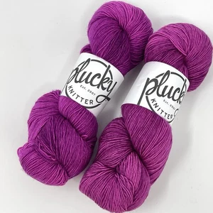 NUEVO Plucky Knitter Feet Merino Nylon Fucsia Rosa Sgt. Lote de 2 pimientos lado B - Imagen 1 de 2