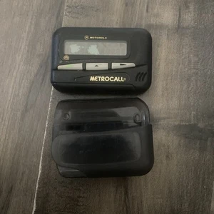 Vintage Motorola Pager Metro-call Beepers w/ Belt Clip Case Black Parts Repairs - Zdjęcie 1 z 9