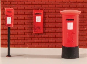 5044 Modelscene OO/HO Gauge Royal Mail post boxes - pack of 6 assorted - Picture 1 of 1