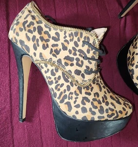 Womans High Heels - Picture 1 of 3