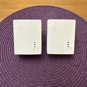 TP-Link TL-PA4010KIT AV600 Powerline Adapters 600 Mbps  - Picture 1 of 9