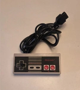 Nintendo NES-004 Corded Controller OEM Nintendo NES Official Nintendo Controller - Picture 1 of 1