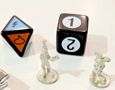 Piezas de juego de repuesto DISNEY Scene It 2ª edición 2 piezas de peones y dados fichas Foto 1 de 3