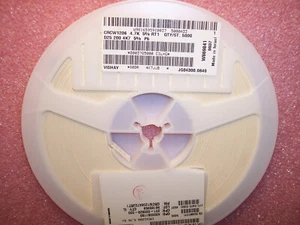 QTY (5000) 4,7 K ohmios 1/4W 5% 1206 RESISTENCIAS DE CHIP SMD CRCW1206-472JRT1 VISHAY - Imagen 1 de 2