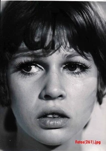 Helga Anders - Häschen in der Grube - 1 Pressefoto - 13x18cm (3591) - Bild 1 von 2