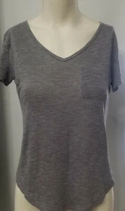 Damen-T-SHIRT SO PERFEKT V-AUSSCHNITT GRÖSSE Small grau RELAXED transparent - Bild 1 von 6