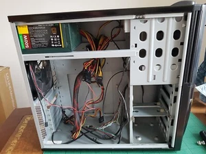 Tower PC case by ANTEC with 500w Power supply + Built in DVD Read/Write - Afbeelding 1 van 12
