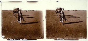 Côte des Somalis.Djibouti.Homme & Chameau.Vue stereo su verre 6x13.Glass Stereo. - Picture 1 of 1