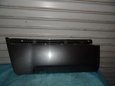 2004-2009 INFINITI QX56 OEM ACABAMENTO DE MOLDURA DE PORTA TRASEIRA DIREITA 82870-7S600 PASSAGEIRO - Imagem 1 de 4