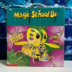 10x magic school bus briefcase books - Picture 1 of 6