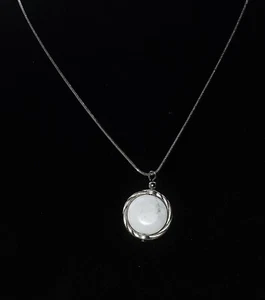 - Ciondolo Pietra Cristalloterapia - HOWLITE (8a) + catenina e scatola - Picture 1 of 2