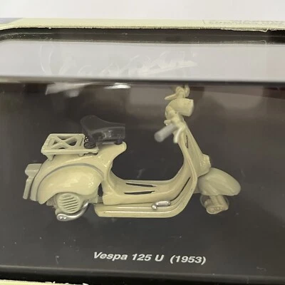 Vespa 125 U 1953 Diecast 1/32 Scale Cream Moped Scooter Motorcycle NewRay NIB - Image 1 of 4