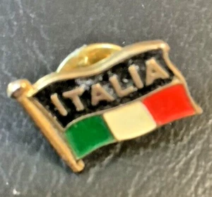 Italia Flag Pin - High-Quality Metal with Secure Clasp - Picture 1 of 2