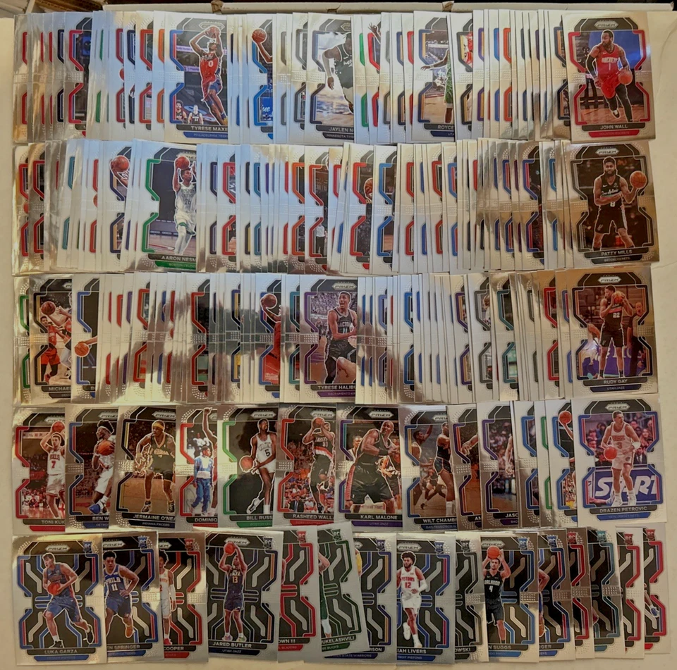 Lote de tarjetas de baloncesto Panini Prizm 2021-22 con tarjetas de novato y lote de 210 tarjetas Legends Foto 1 de 1
