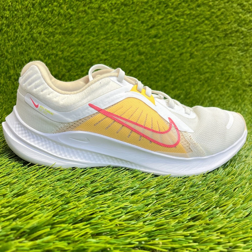 Nike Quest 5 женщин размер 7,5 белый желтый Athletic кроссовки - Изображение 1 из 4