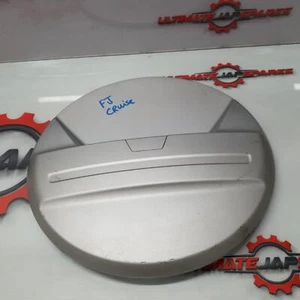 TOYOTA FJ CRUISER silver centre cap GSJ15R, 03/11-12/16 11 12 13 14 15 16 - Picture 1 of 4