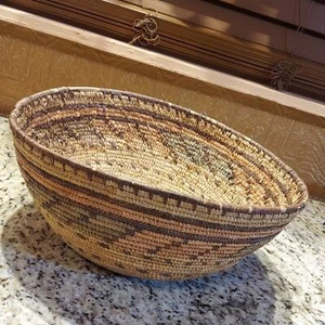 Navajo Ceremonial basket - Picture 1 of 7