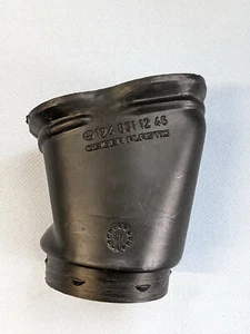 MERCEDES E Klasse C124 W124 Coupe Original Stutzen für Belüftungsrohr 1248311246 - Bild 1 von 4