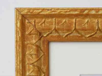8 X 10 - Moldura - Ouro com padrão de flecha primitivo.  Aflito com esfregar branco - Imagem 1 de 4