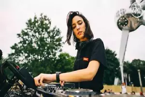 Amelie Lens Live Audio & Video DJ-Sets 64GB USB SPECIAL Compilation (2017-2025) - Foto 1 di 8