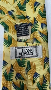 Cravatta Versace 100% Seta - Foto 1 di 7