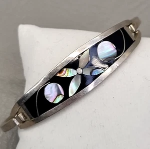 Vintage Mexico Hinged Bracelet Abalone Inlay Flowers Black Enamel 6.5" - Picture 1 of 12
