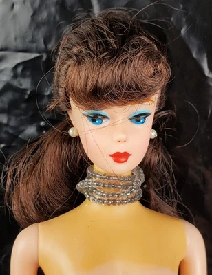 Mattel Vintage Barbie Solo en el Foco Morena Reproducción con Collar Usado en Excelente Condición Foto 1 de 4