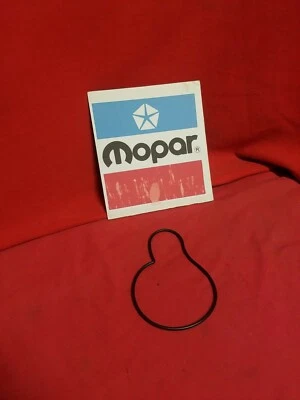 Vedação de montagem de bomba de água NOS Mopar 95-10 2.4L Chrysler PT Cruiser 4621564 - Imagem 1 de 2