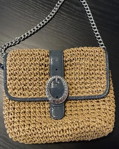 Brighton Umhängetasche oder Clutch aus gewebter Jutefaser mit blauem Lackbesatz neu ohne Etikett - Bild 1 von 18