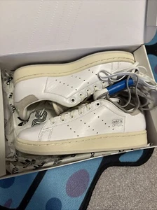 Size 4 - Adidas Official SNS Stan Smith - White Gray Sneaker - Picture 1 of 6