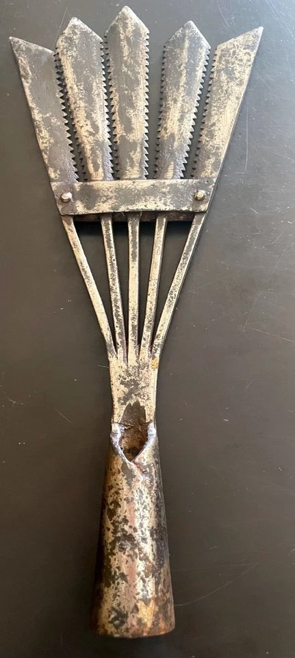 Ancienne Foène en fer forgé - Photo 1/4