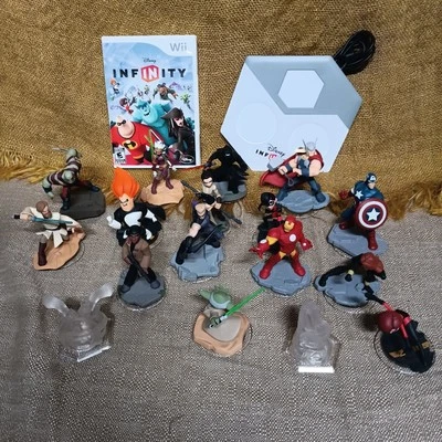 ¡¡GUAU!! Disney Microsoft X Box Base/Wii Juego ¡Y 25 Figuras Infinity!!  Foto 1 de 2