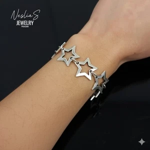 Damen Armband Edelstahl Sterne Design Modern Stern Armkette Geschenk - Bild 1 von 13