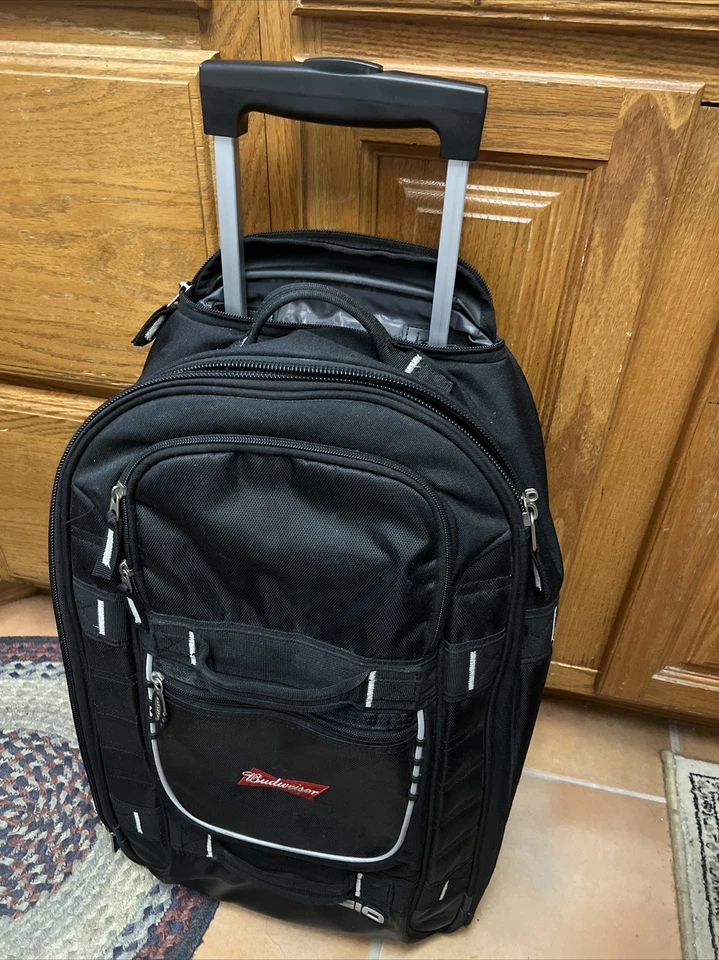 Equipaje de mano con ruedas Budweiser Beer Ogio Commuter Foto 1 de 4